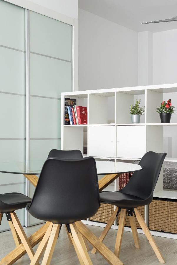 דירות מאלגה Charming Loft A מראה חיצוני תמונה