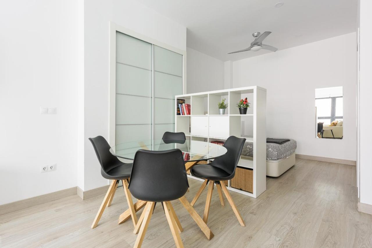 דירות מאלגה Charming Loft A מראה חיצוני תמונה